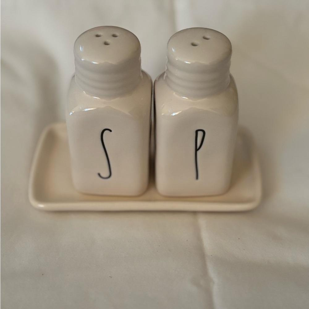 Rae Dunn Ceramic Salt and Pepper Shakers with Tray NWOT